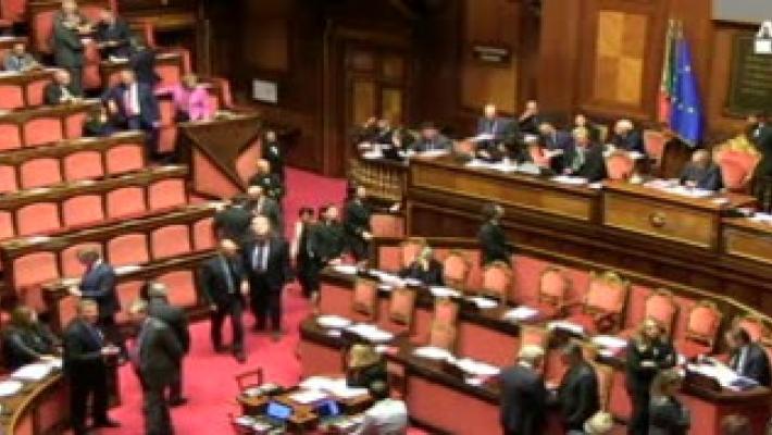 Legge elettorale: ok a fiducie fra caos