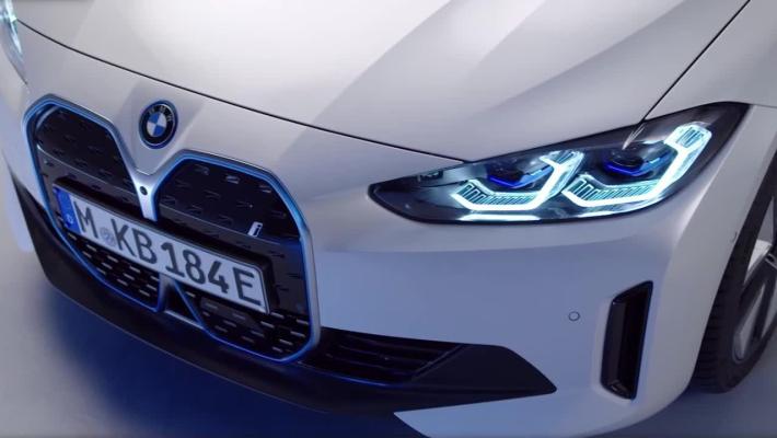 Bmw guarda al futuro con l'elettrificazione della gamma 