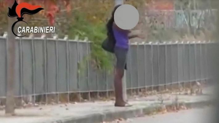 Voodoo e prostituzione, presa la "madame" latitante