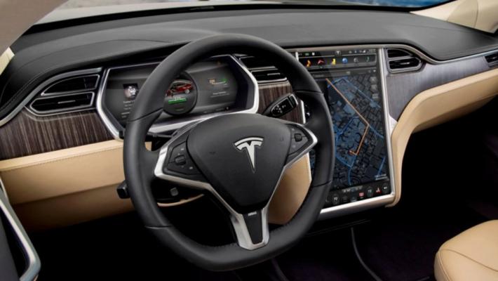Tesla richiama centinaia di Model 3 in Cina