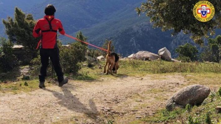 Monte Penna: riprese le ricerche della dispersa. Dalla Valle d'Aosta arrivati i cani molecolari