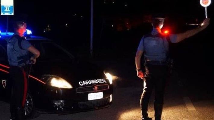 Dimezza i chilometri per vendere l'auto: denunciato