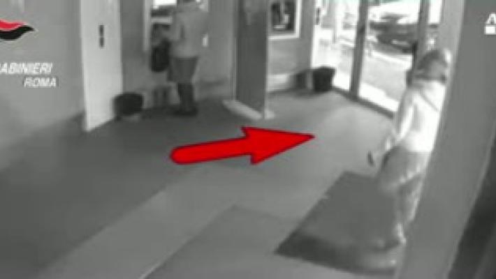 Finta badante narcotizzava gli anziani e li rapinava Video