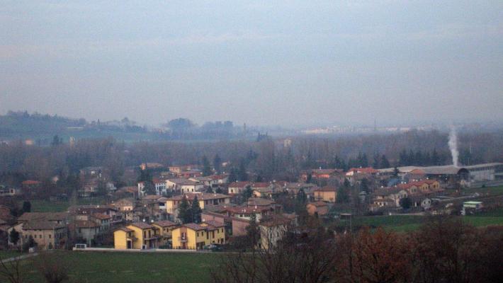 Ragazzina coraggiosa scopre i ladri in casa e li mette in fuga