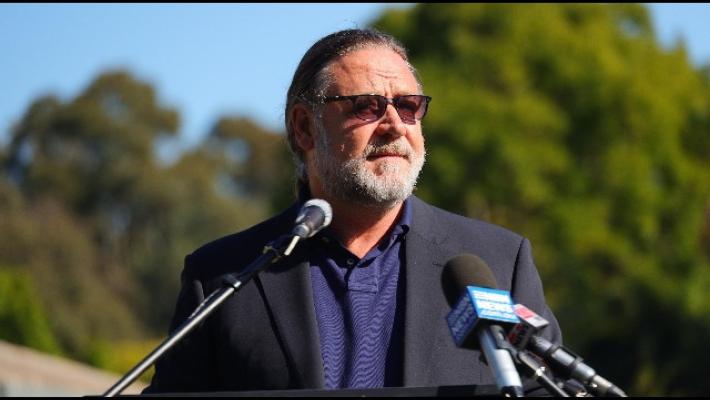 Il gladiatore sarà a Sanremo. Anche una tappa parmigiana per Russell Crowe?
