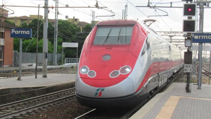 Frecciarossa Roma-Parma, da oggi tante &laquo;serate no&raquo;: sospeso per lavori lungo la linea - Il calendario 