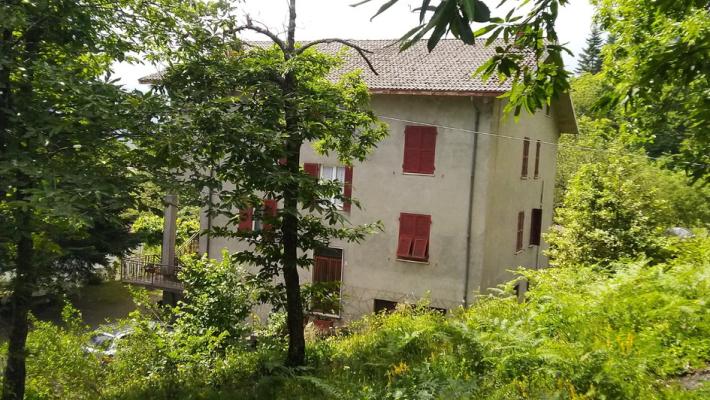 Furto in casa: bottino di parecchie migliaia di euro
