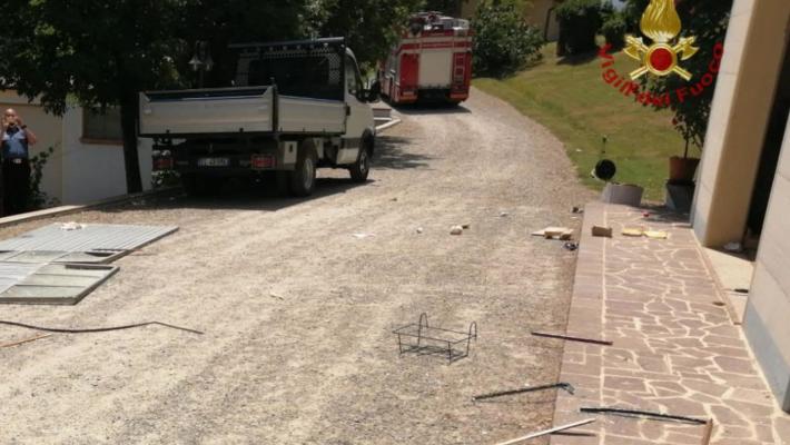 Fuga di gas ed esplosione nel Reggiano, 58enne in gravi condizioni al Maggiore
