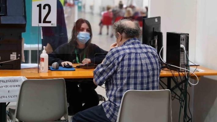 Covid: 4 infermieri positivi a Gela, erano tutti vaccinati