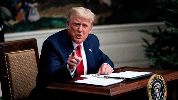 Trump annuncia la causa a Twitter, Facebook e Google