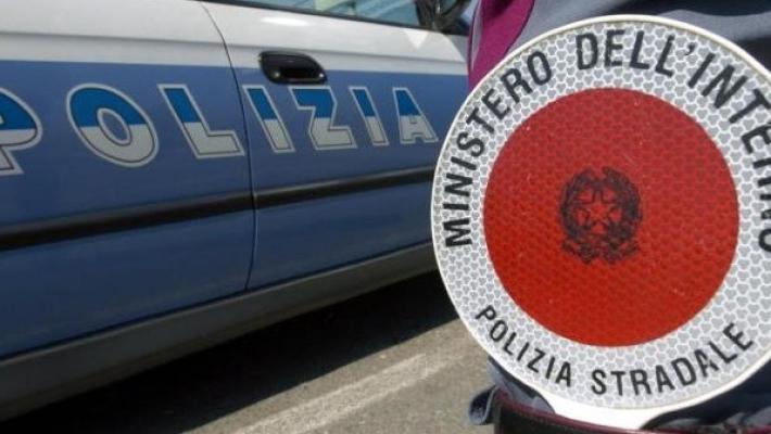 Cremona, in autostrada a 253 km/h su una Lamborghini, patente sospesa 