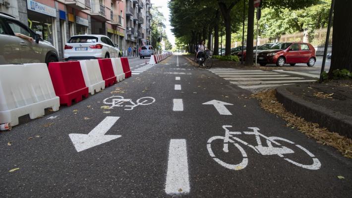 Le biciclette in strada: traffico lento e pericoli