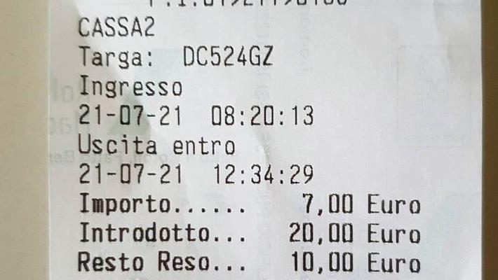 Federconsumatori: "Il parcometro della Stazione? Non dà resto se servono le monete"
