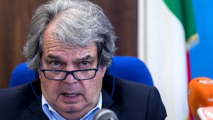 Brunetta lascia Forza Italia