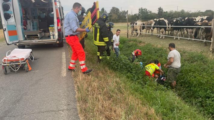 San Prospero: finisce nel fosso con la moto, ragazza ferita