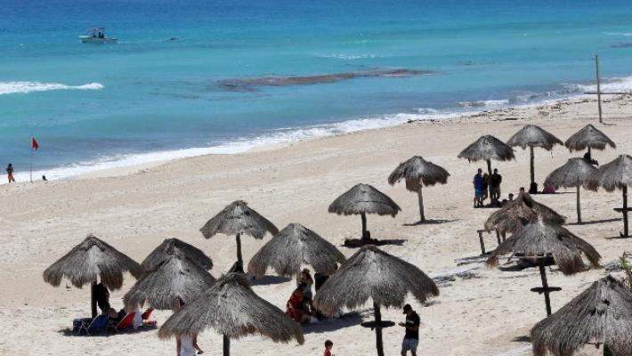 Covid: La Martinica chiude spiagge e invita i turisti a partire