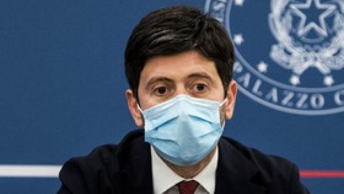 Speranza "Quattro miliardi per le cure domiciliari"