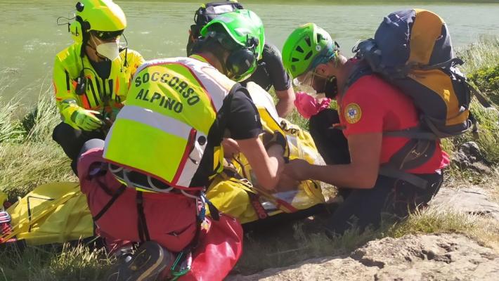 Malore a 1500 metri: salvato con l'elicottero