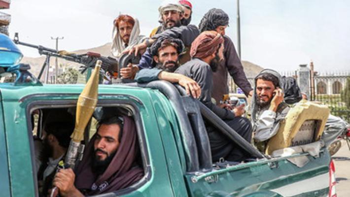 Afghanistan: Facebook mette al bando i talebani