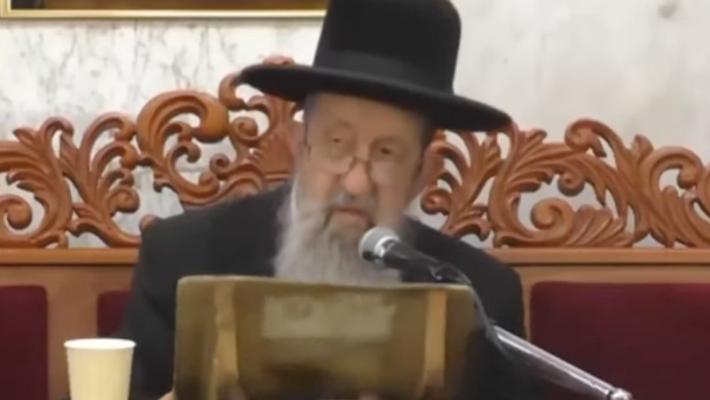 Rabbino caccia no vax da sinagoga: 'Morte oltre 6.500 persone, basta. Sei pazzo" 
