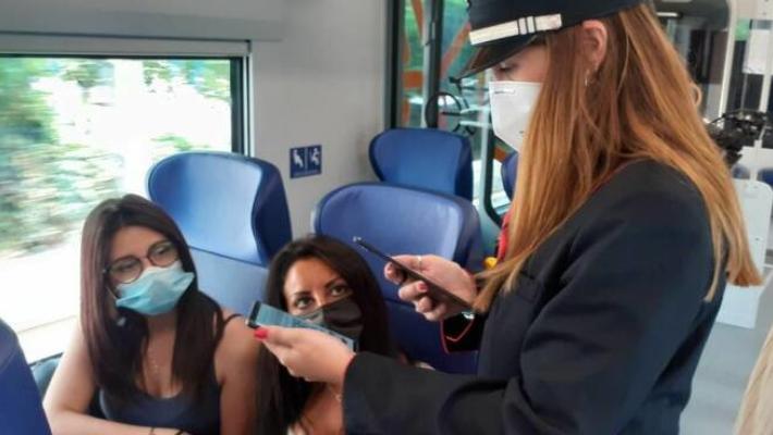 Domeniche di rientro dalla riviera romagnola: più treni e linee prolungate
