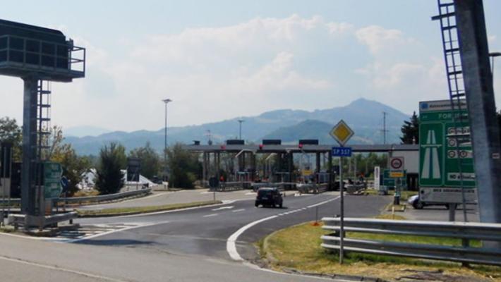 Segnalazione grave disservizio e situazione molto pericolosa al casello di Fornovo 