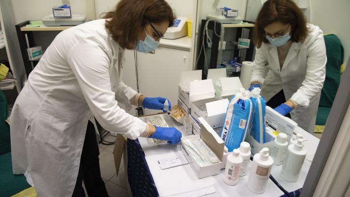 Vaccino in farmacia: falsa partenza. Vertice sulle forniture