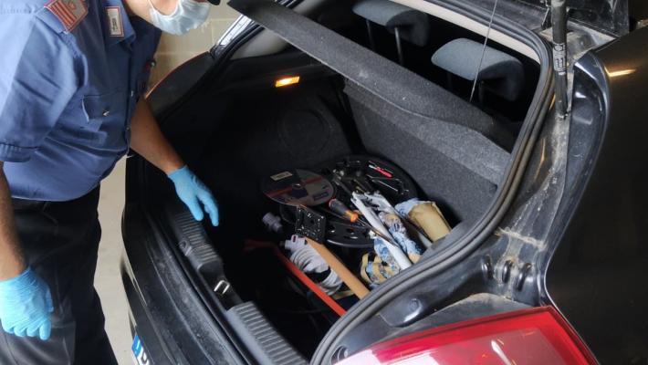 Collecchio, inseguimento nella notte: i ladri riescono a fuggire nei campi