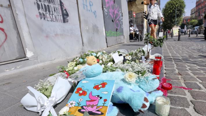 Bimbo ucciso a Napoli, la confessione choc del  domestico: "L'ho lasciato cadere, poi una pizza"