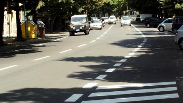Viale Mentana, pedone ferito nello scontro con un bus