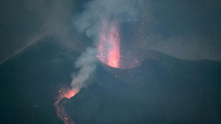 Eruzione alle Canarie: distrutti 589 edifici, coperti 258 ettari
