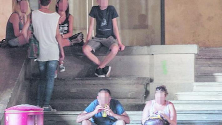 Sicurezza e decoro: ordinanza del sindaco Guerra sulla vendita di bevande dalle 19 alle  7, nell’area all’interno delle tangenziali: ecco divieti e deroghe (per esempio bar e ristoranti)