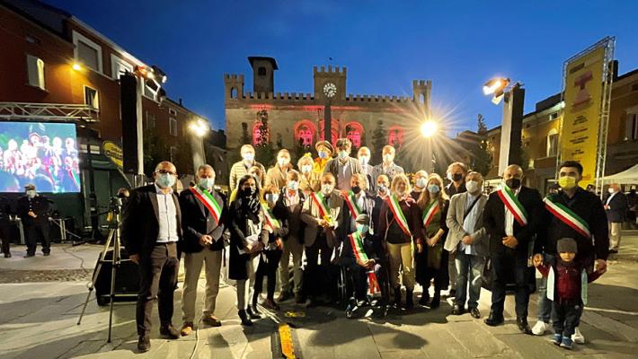 San Donnino con Orietta Berti. La cantante si racconta in piazza Garibaldi