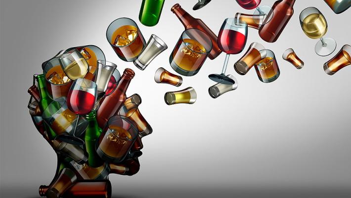 Alcol, i rischi per il cervello