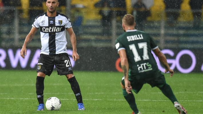 Primo ko del Pisa (a Crotone), Ascoli-Lecce 1-1 - Risultati e classifica