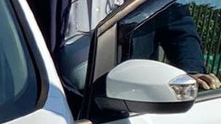 Prende la patente a 87 anni