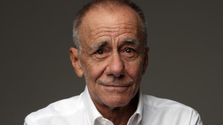 Vecchioni «Con le parole mi diverto, anche in tivù»