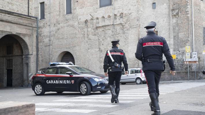 Maxi rissa tra giovanissimi in viale Toschi: sette per ora i fermati
