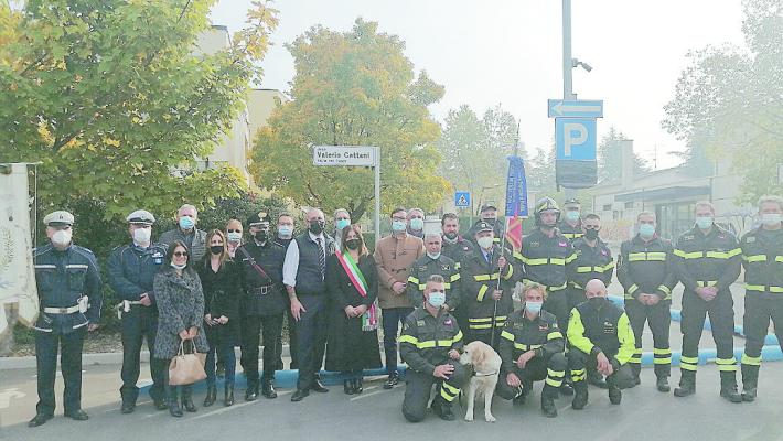 Inaugurato largo  Cattani