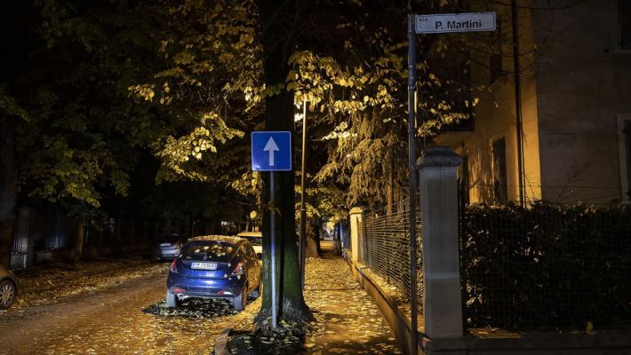 Ladri acrobati svaligiano una villetta salendo dalla grondaia