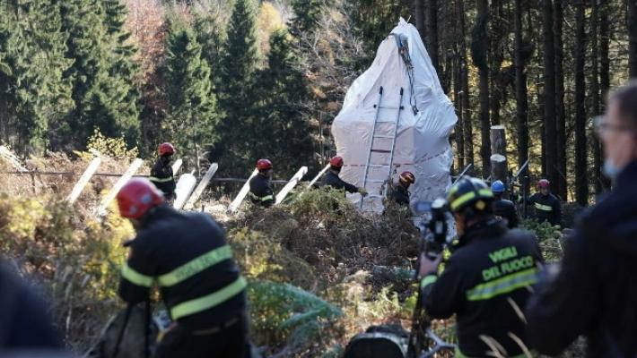 Mottarone: si rimuove la cabina, ultimi preparativi dei vigili fuoco