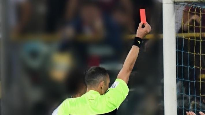 Si pente dopo le minacce all'arbitro, "Pagherò come è giusto"