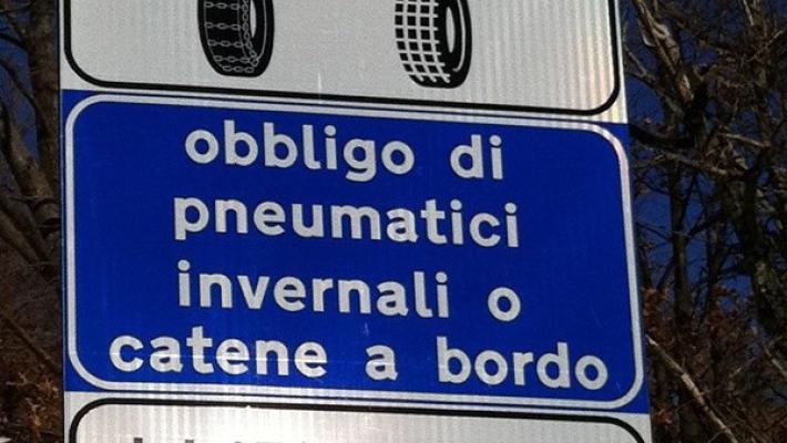Da oggi l'obbligo di gomme invernali (o catene) su tutte le provinciali