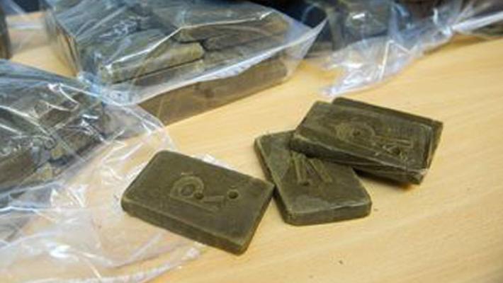 A 1 anno ingerisce hashish e va in coma