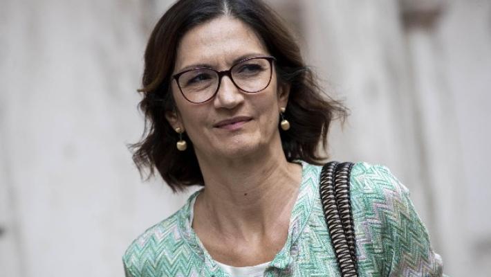 Gelmini: "Il Green pass resta di 12 mesi ma valutiamo l'andamento dei contagi"