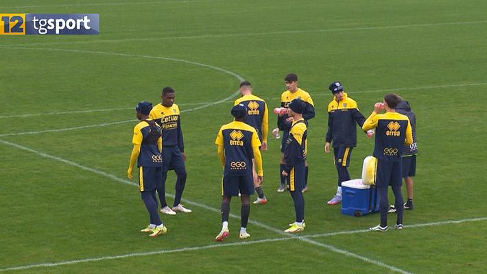 Cosenza - Parma, in dubbio Vasquez, Mihaila, Benek e Schiattarella - Video
