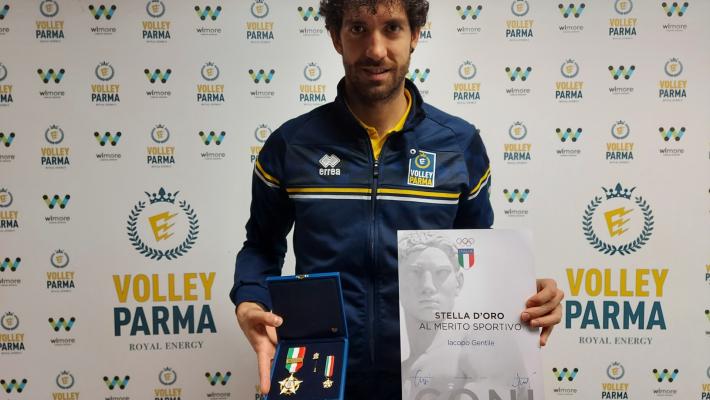 Nella Wimore gioca una Stella d'Oro