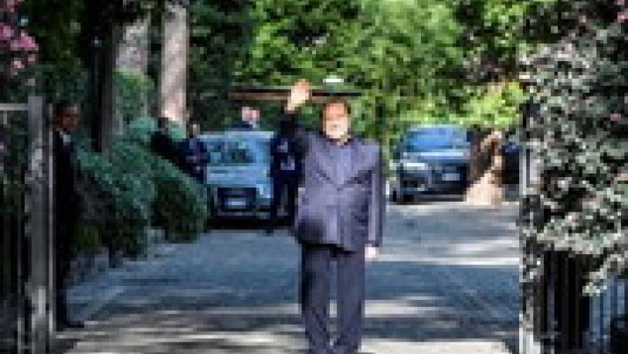Berlusconi "Sì al Reddito di Cittadinanza, aiuta i poveri"