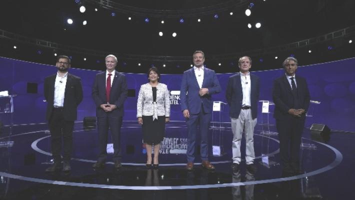 Cile: aperti seggi per voto che cambierà il volto del Paese
