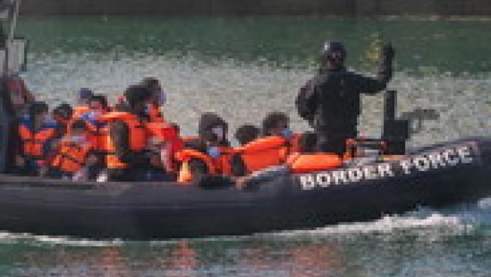 Strage di migranti nel canale della Manica, almeno 31 annegati